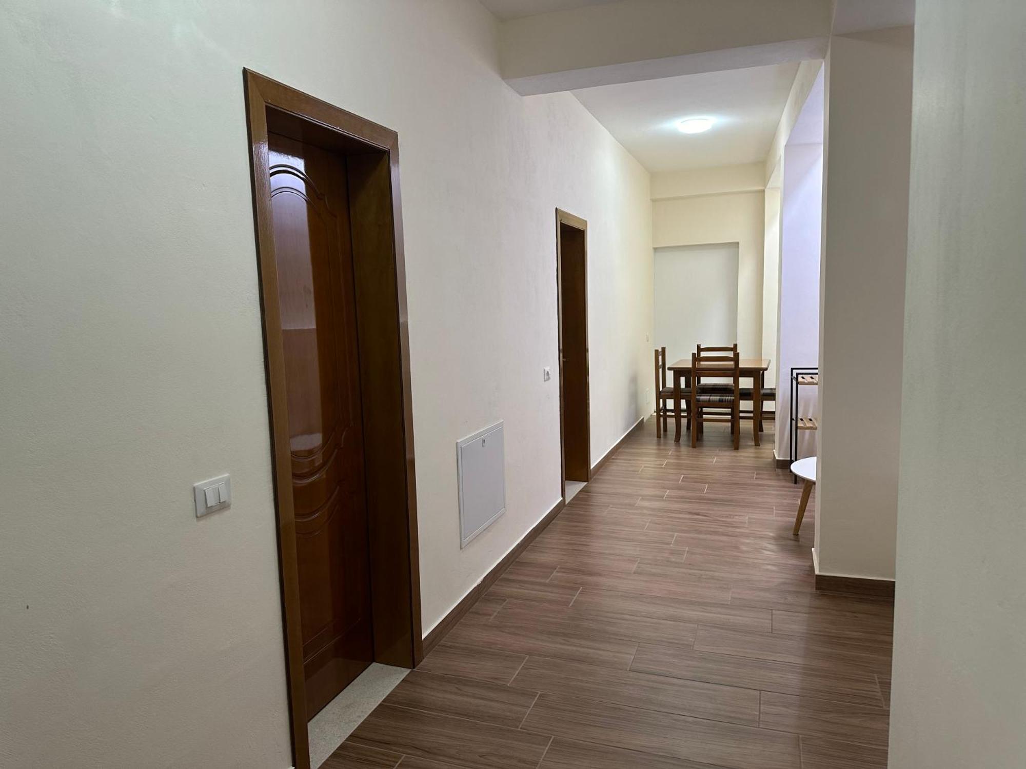 Guni Inn Krujë エクステリア 写真