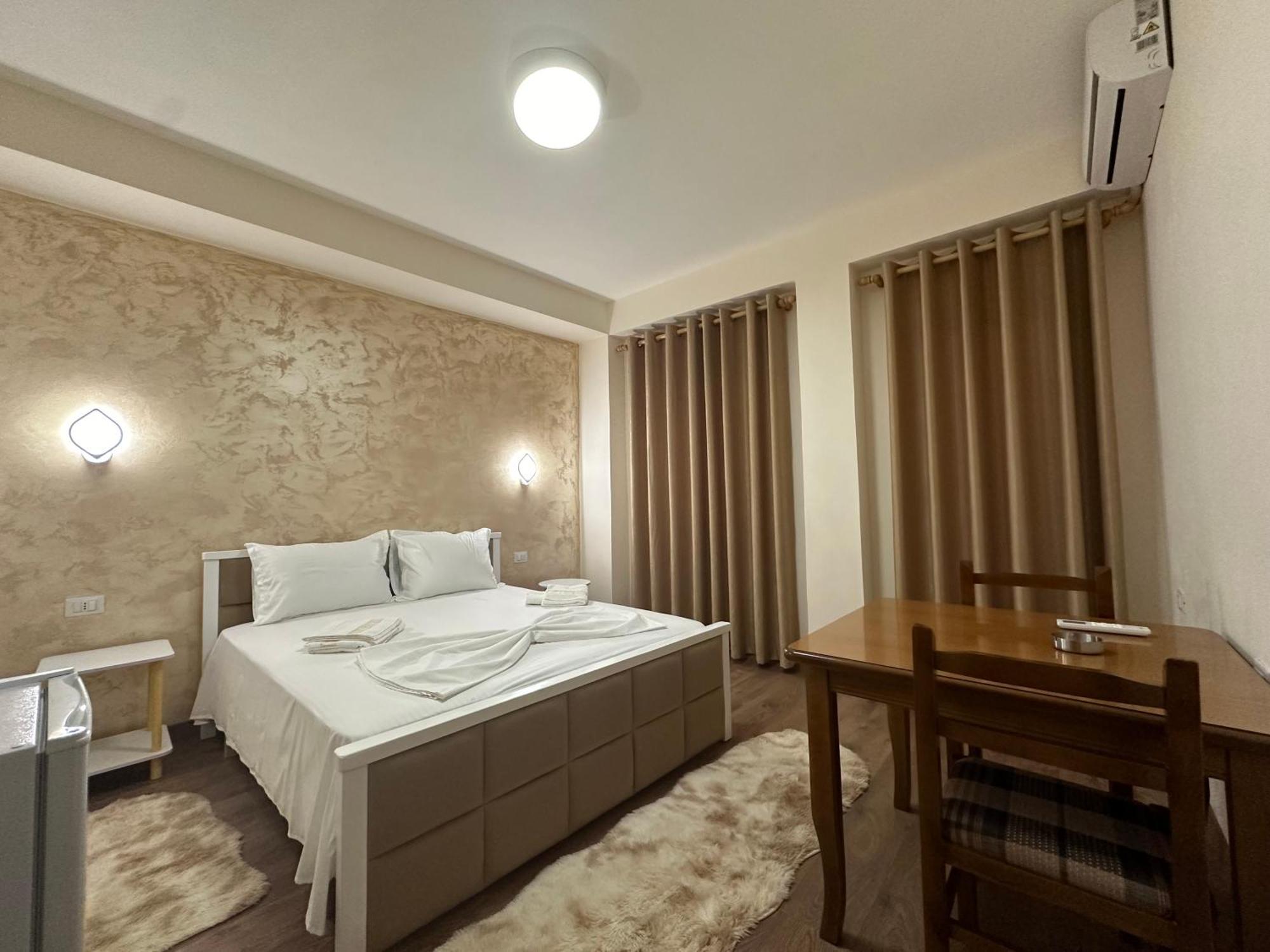 Guni Inn Krujë エクステリア 写真